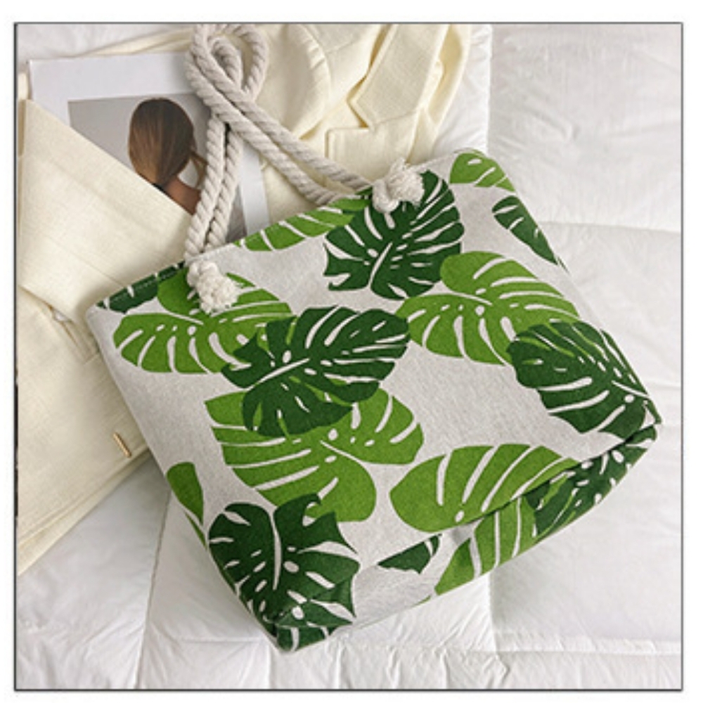 Women's Large Leaves Design Square Zipper Tote Bag